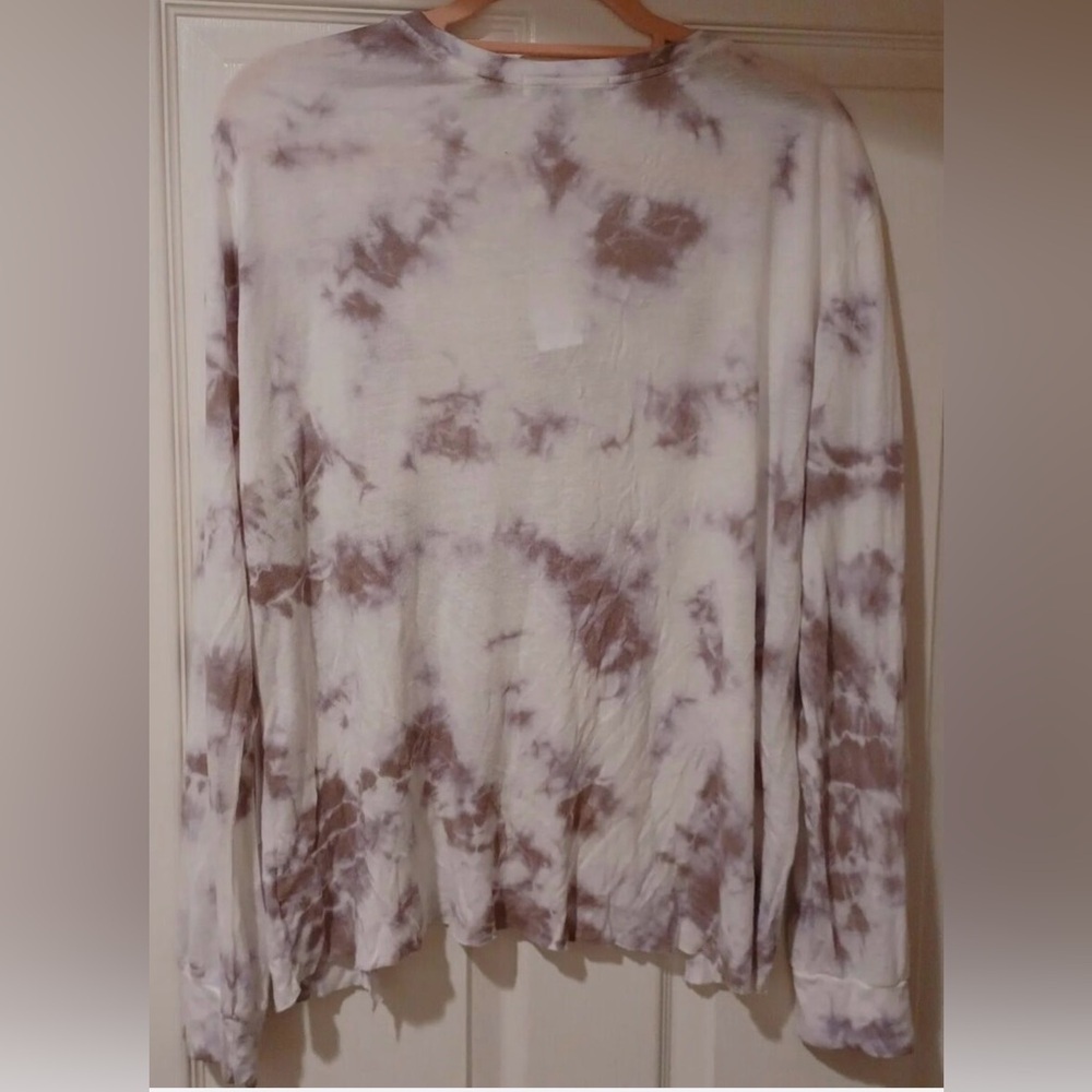Young Fabulous & Broke Tie-Dye V-Neck Long Sleeve Top - Picture 8 of 8